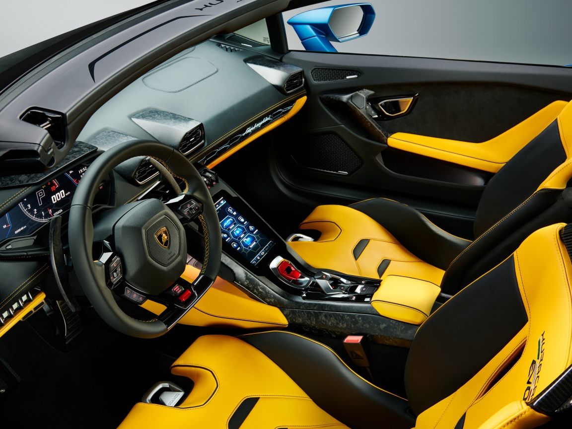 Дорогой салон автомобиля Lamborghini Huracan EVO RWD Spyder 2020 года