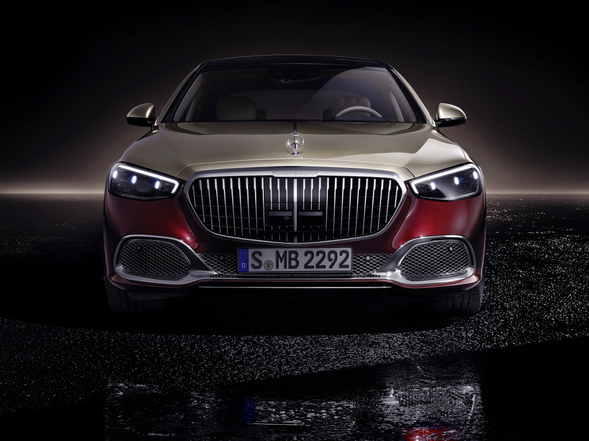 Автомобиль Mercedes-Maybach S 580,  2021 года вид спереди