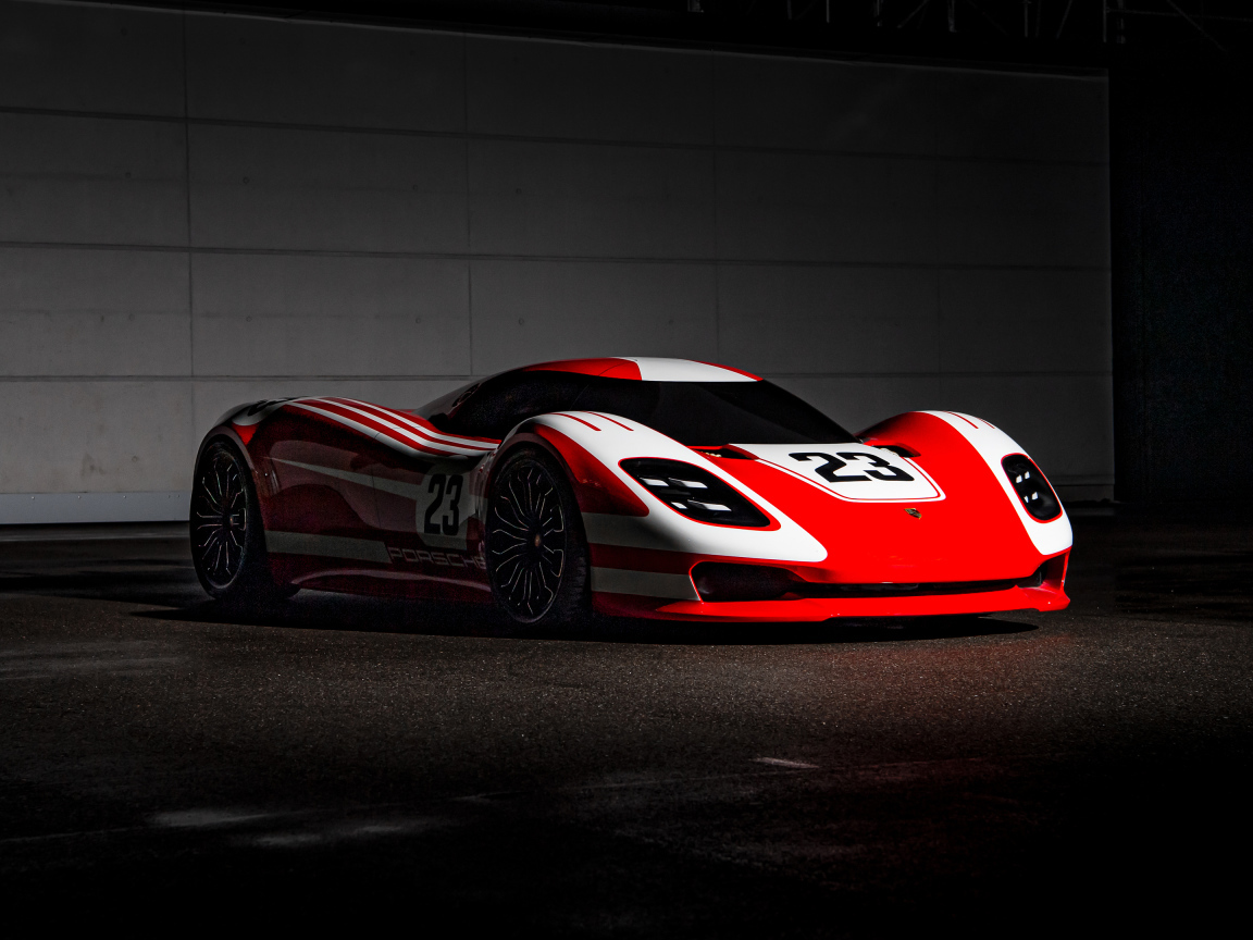 Гоночный автомобиль Porsche 917 Living Legend