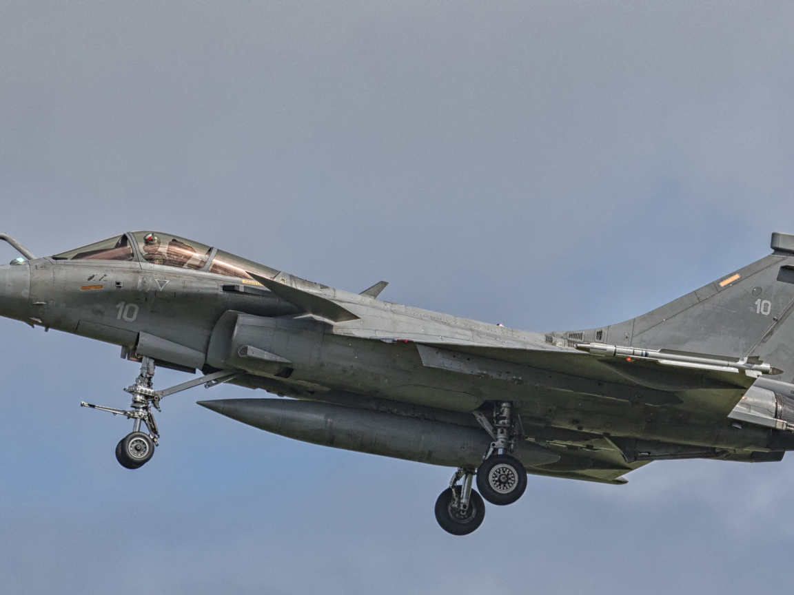 Истребитель French Navy Dassault Rafale M 10 в небе