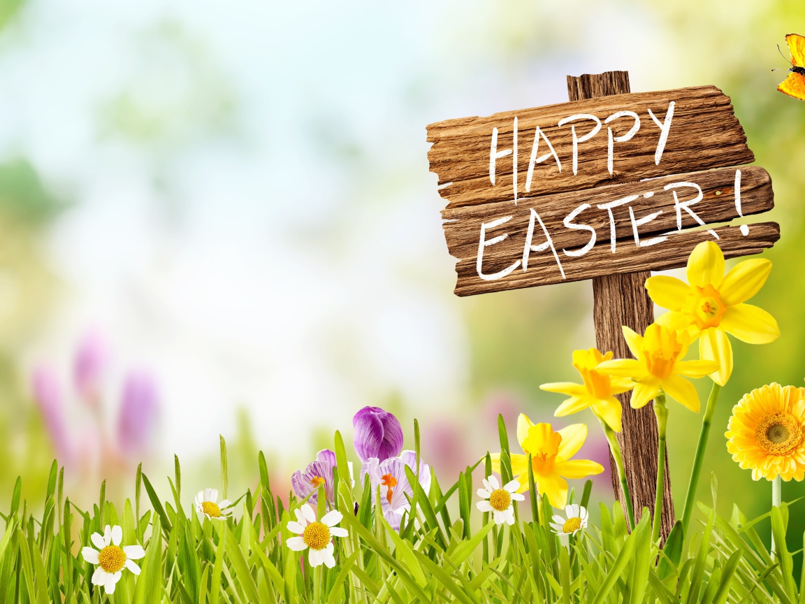 Табличка с надписью Счастливой Пасхи с цветами