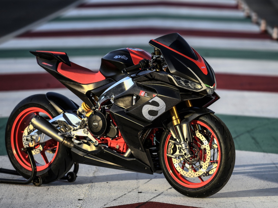 Спортивный мотоцикл Aprilia RS 660 2020 года