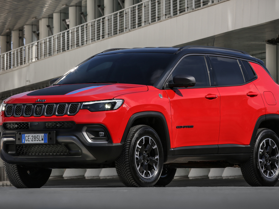 Красный Jeep Compass Trailhawk 4xe 2021 года