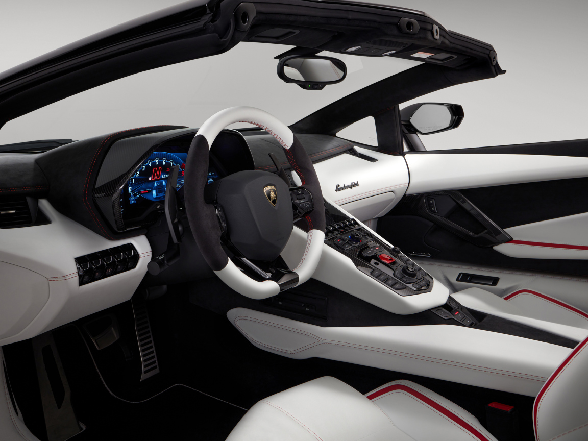 Салон автомобиля Lamborghini Aventador S, 2021 года