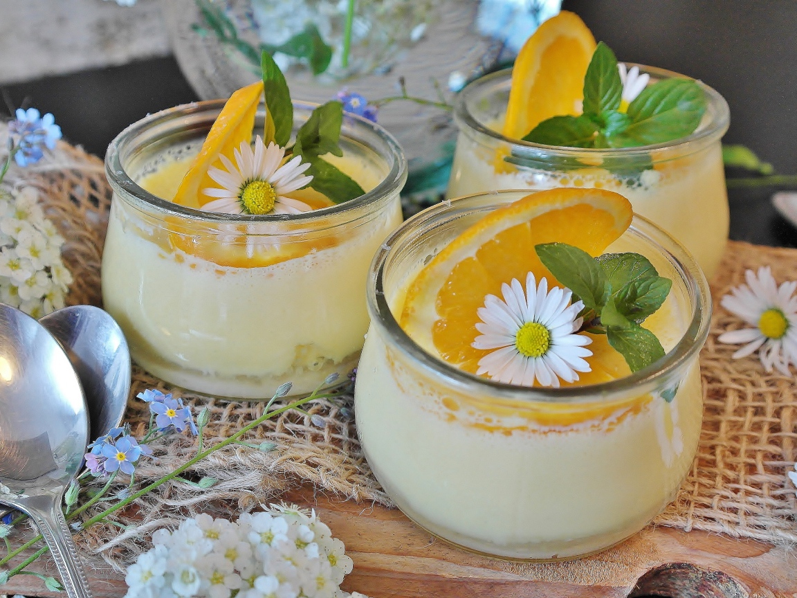 Крем в баночках с лимоном и ромашками