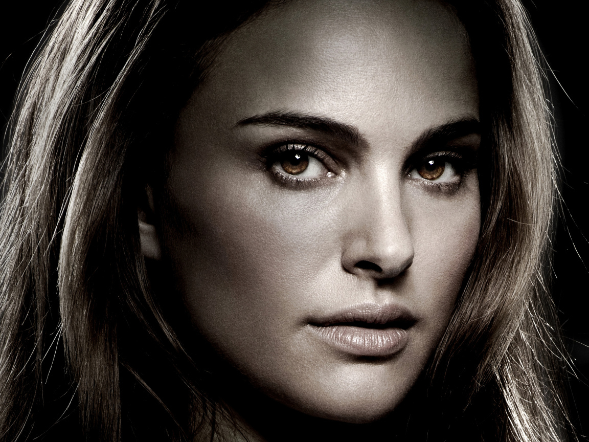 Актриса Натали Портман в фильме Тор