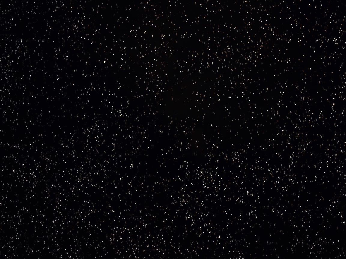 Яркие звезды в черном ночном небе