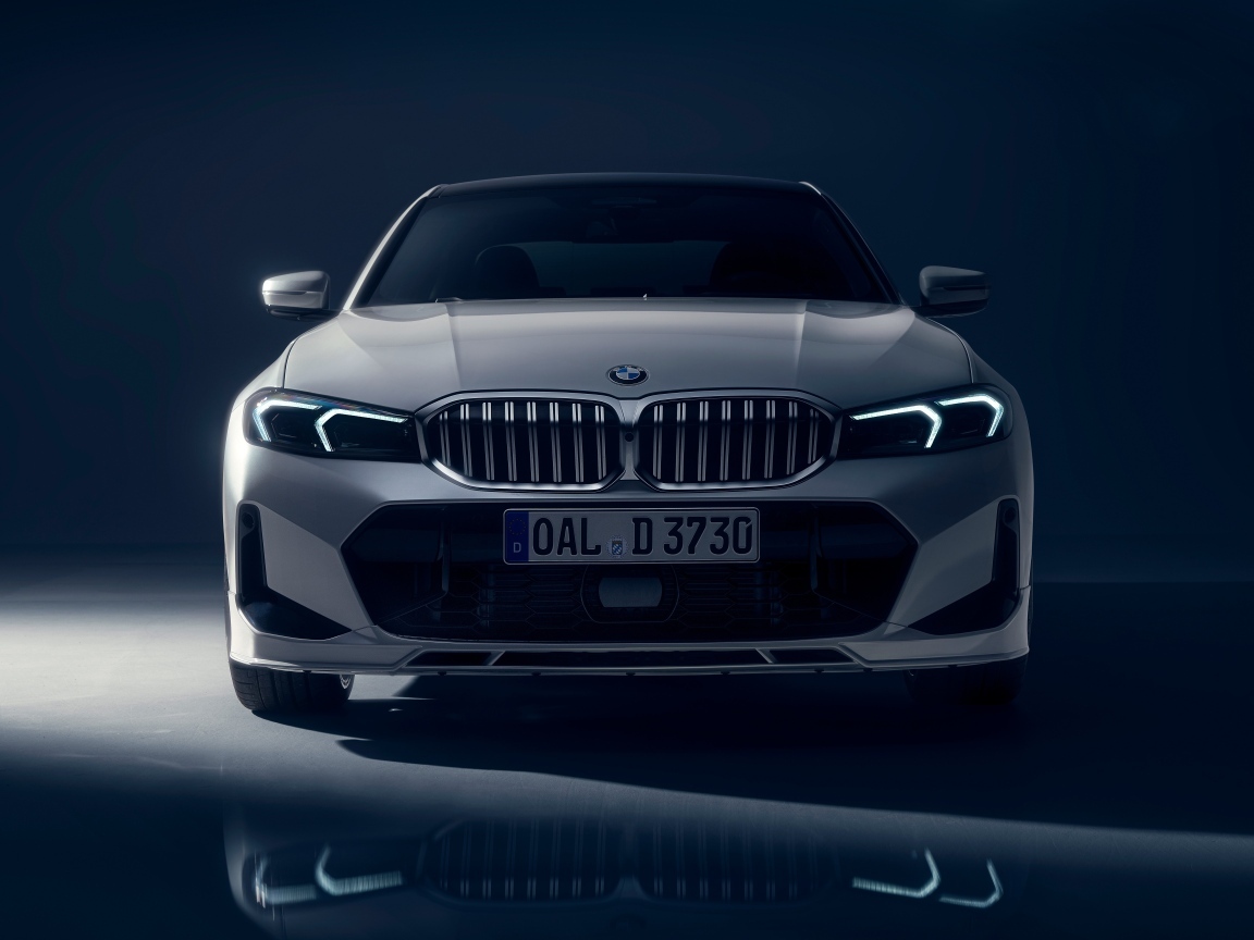 Автомобиль Alpina D3 S Limousine вид спереди