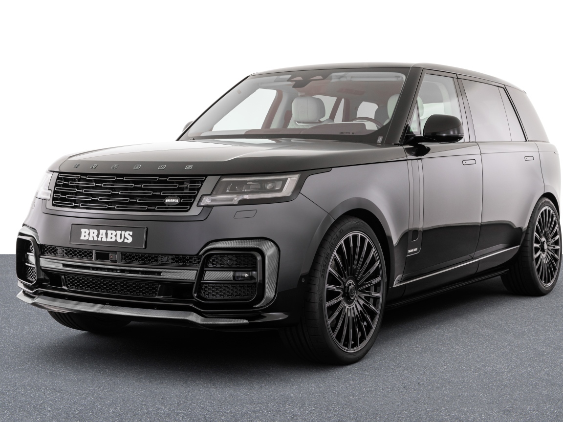 Внедорожник Brabus 600 2023 года на сером фоне