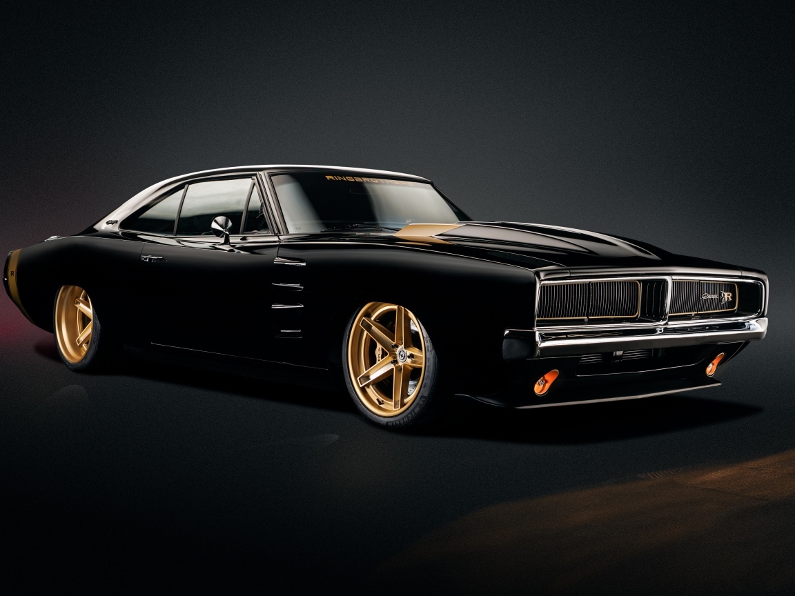 Черный ретро автомобиль Dodge Charger Tusk 1969 года