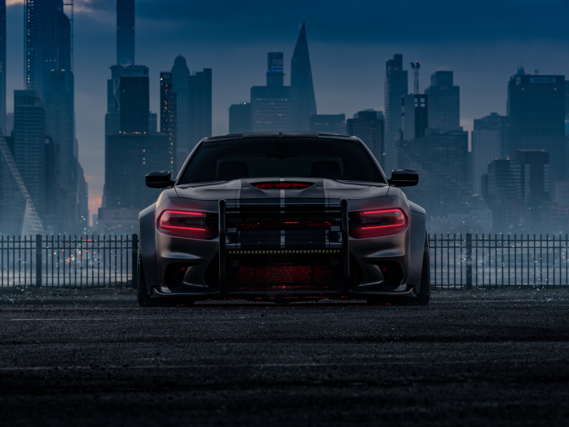 Автомобиль Dodge Charger Hellcat Enforcer вид спереди