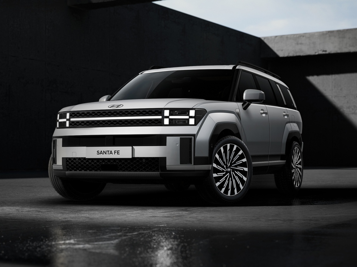 Большой стильный внедорожник Hyundai Santa Fe 2024 года