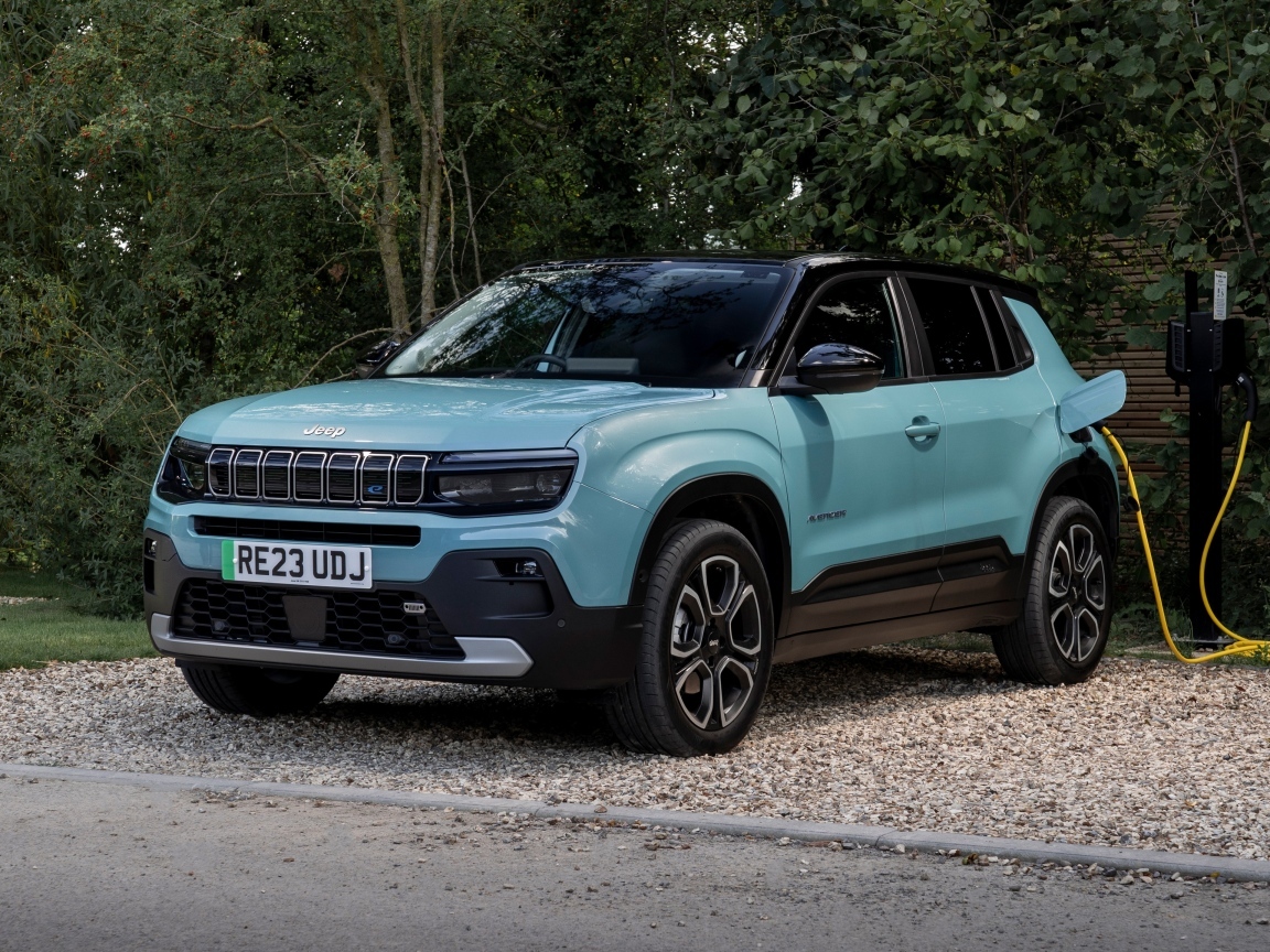 Автомобиль Jeep Avenger BEV Summit 2023 года