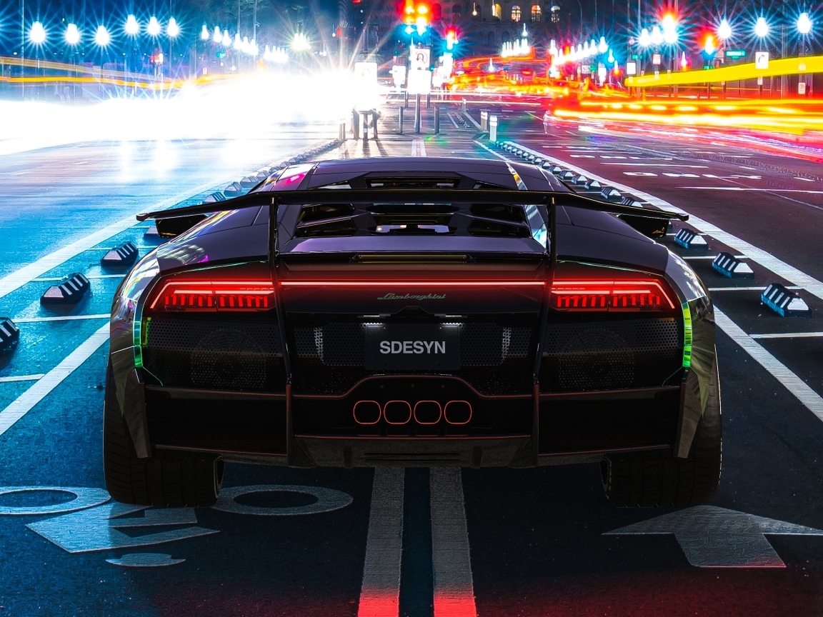 Вид сзади на автомобиль Lamborghini Murcielago Custom