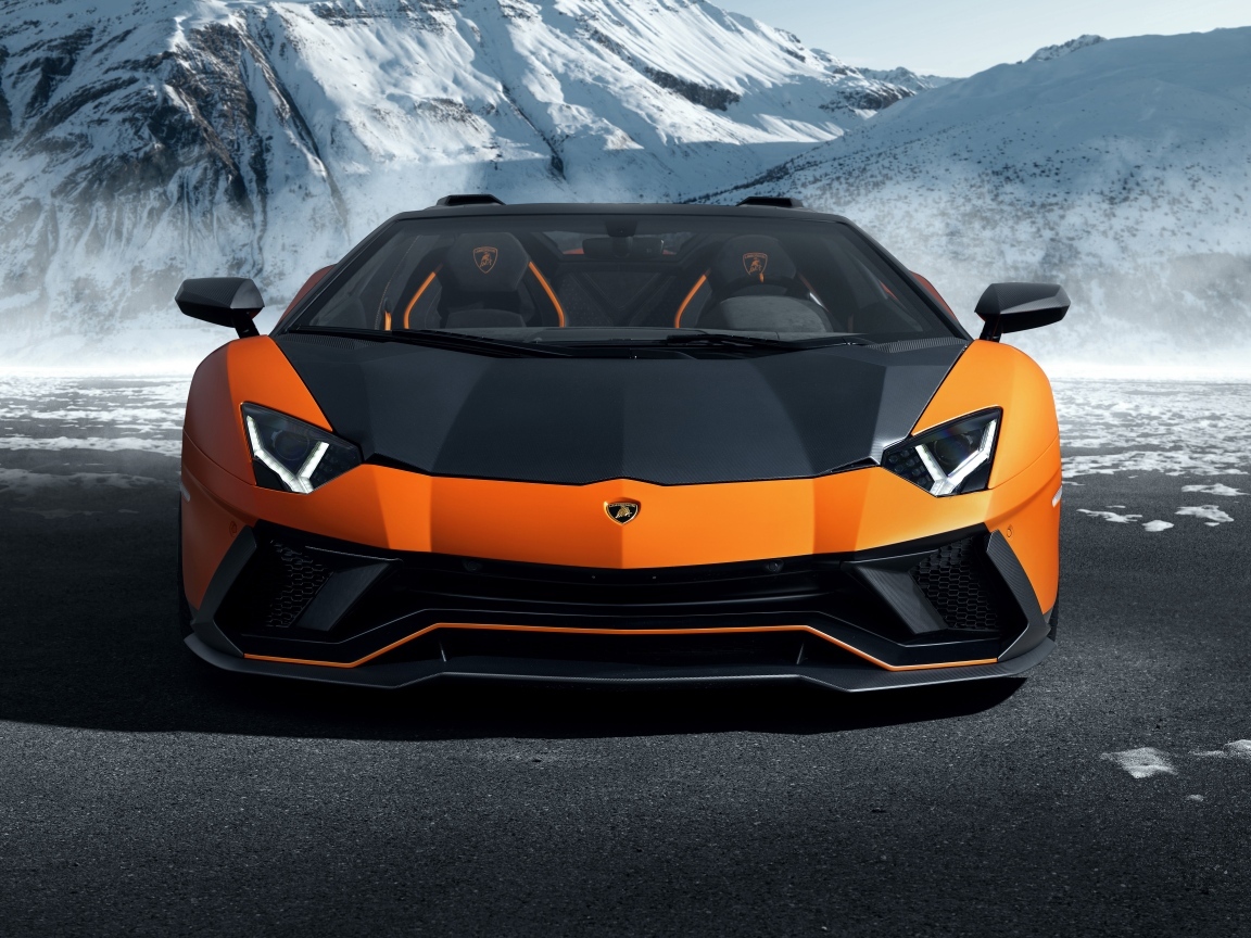 Спортивный Lamborghini Aventador LP 780-4 Ultimae Roadster 2023 года вид спереди