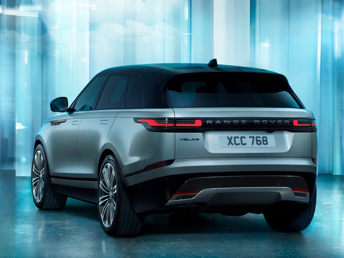 Автомобиль Range Rover Velar P400e Autobiography 2023 года вид сзади