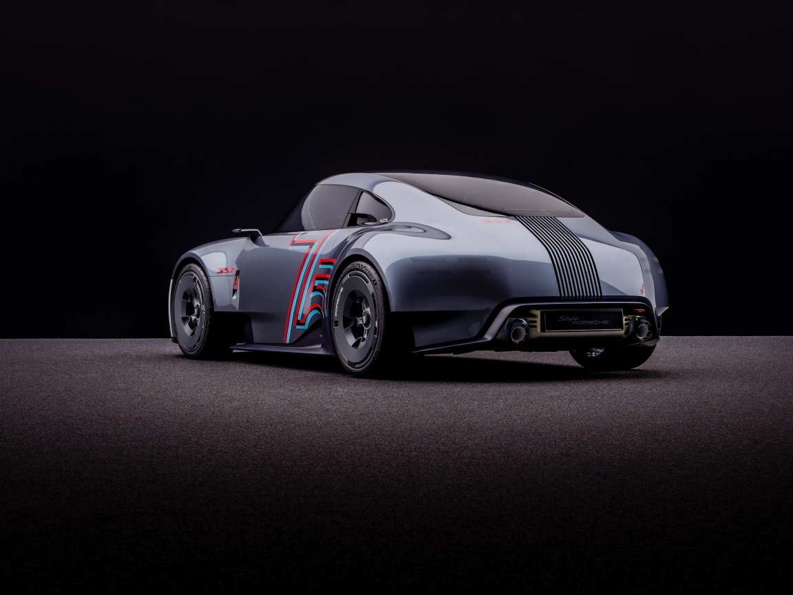 Автомобиль Porsche Vision 357 2023 вид сзади
