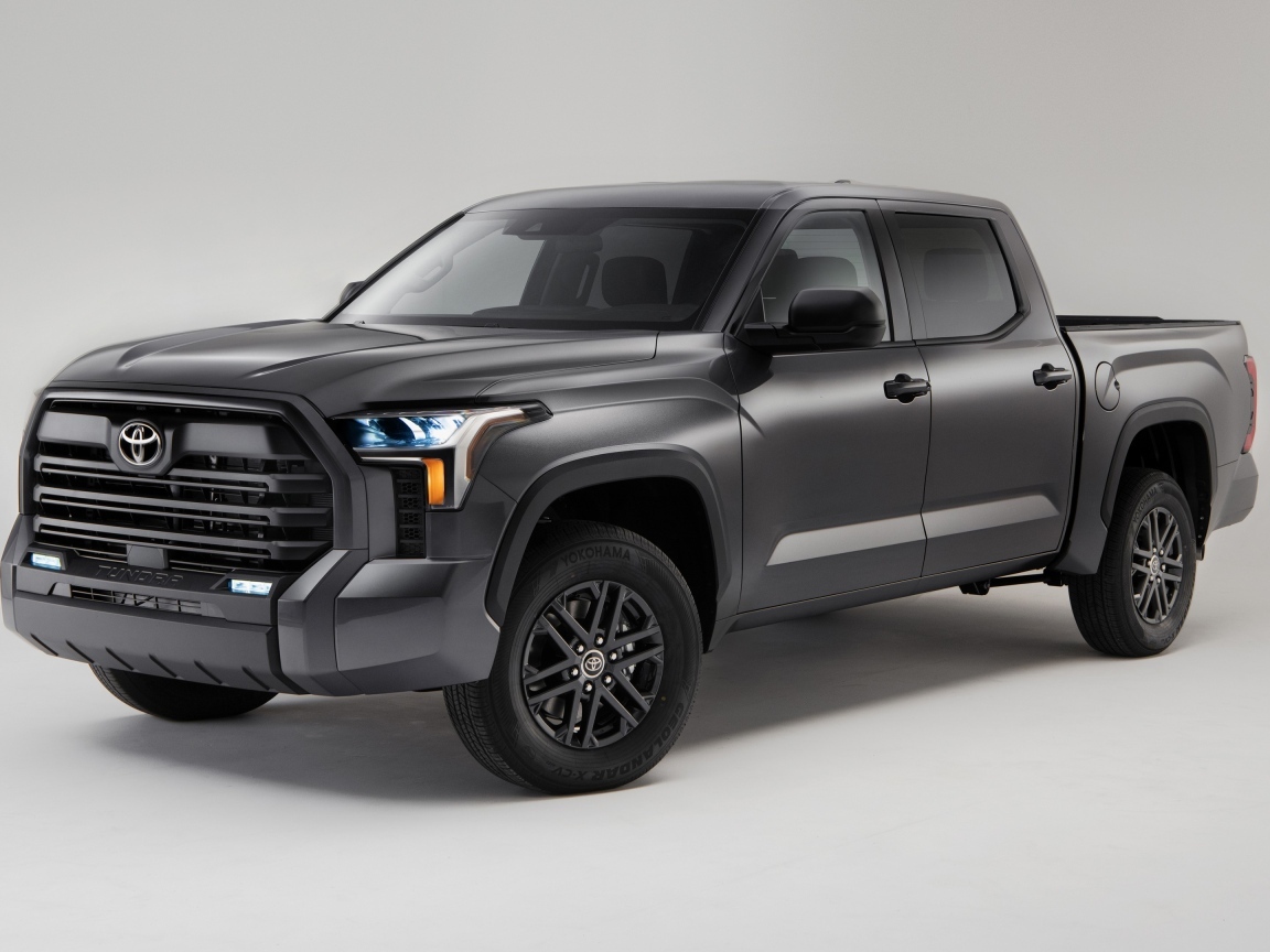 Пикап Toyota Tundra SR5 SX 2023 года