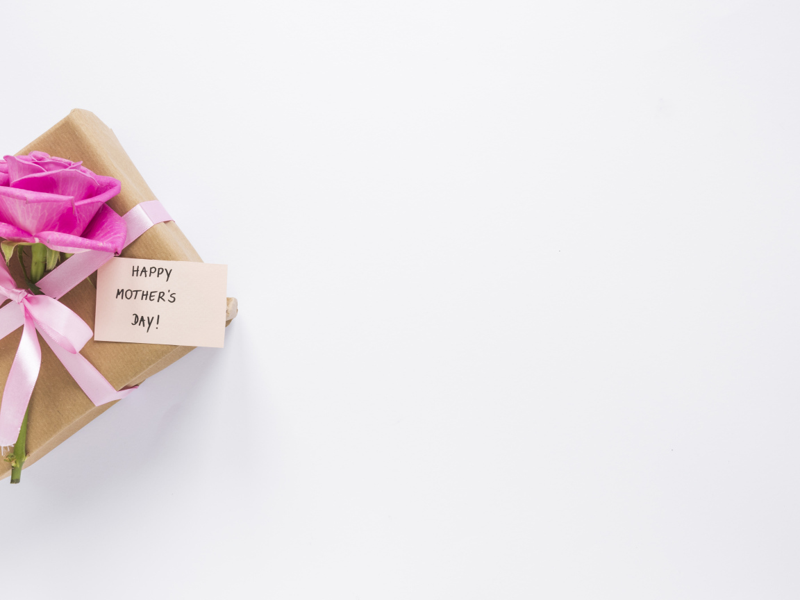 Подарок на международный женский день 8 марта