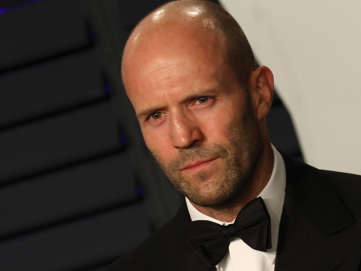 Серьезный мужчина, актер Джейсон Стэтхэм