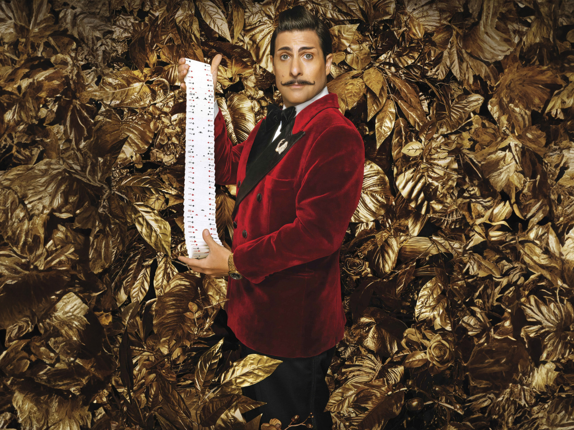 Актер Джейсон Шварцман в фильме Голодные игры: Баллада о змеях и певчих птицах, 2023