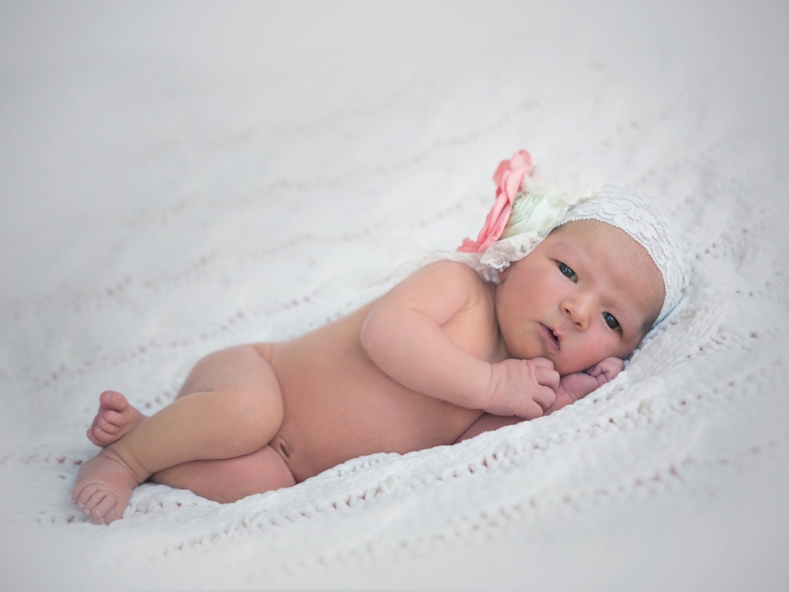 Пробуждение новорожденного малыша