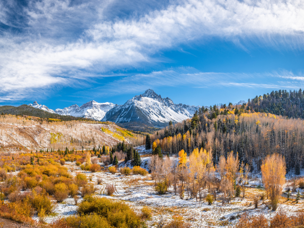 Вид на заснеженную гору Снеффельс, США