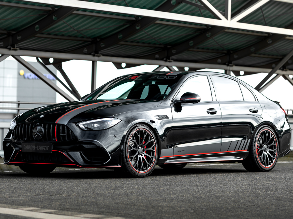 Черный автомобиль Manhart CRE 700 2024 года