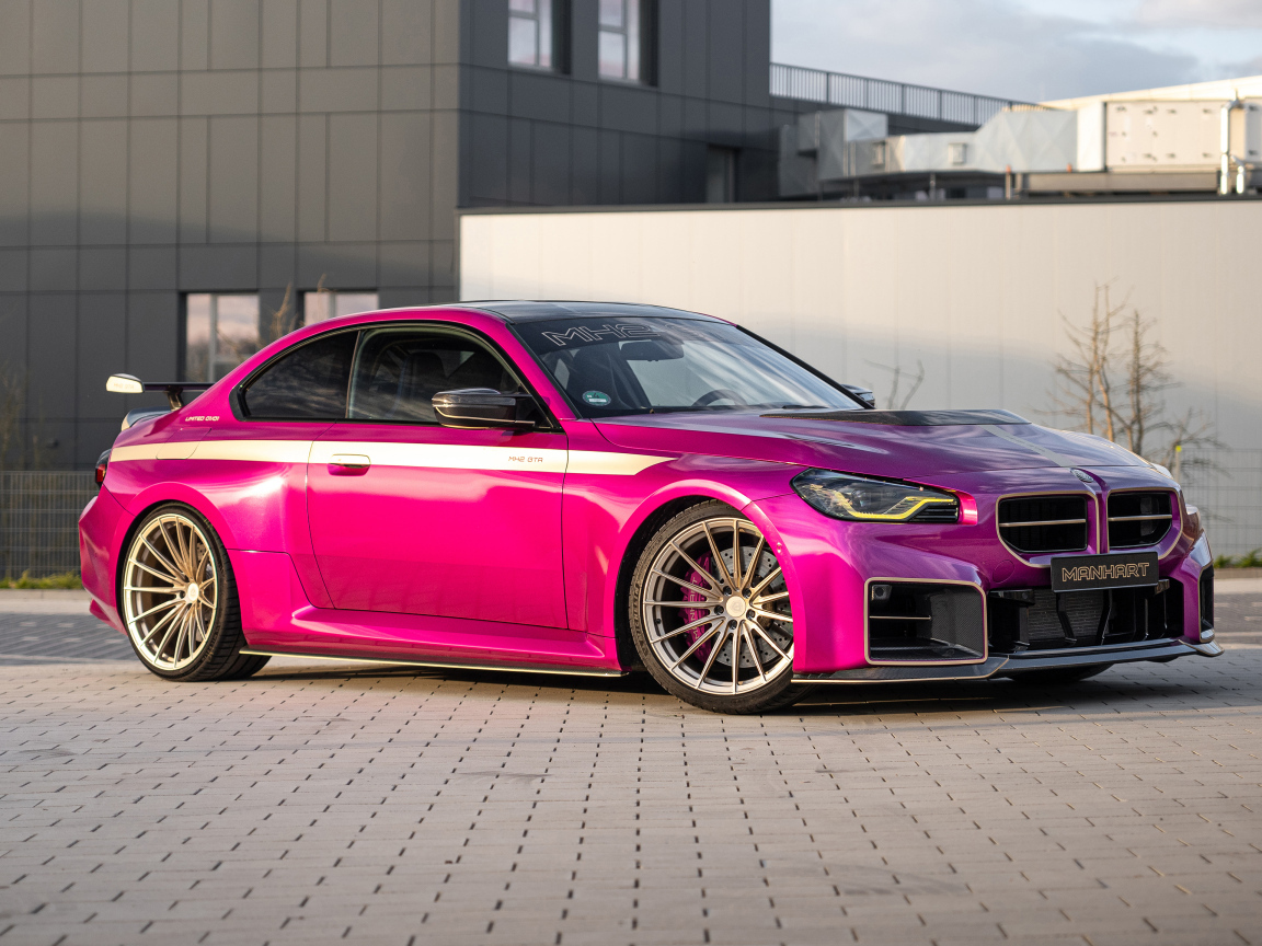 Розовый автомобиль Manhart MH2 GTR II 2024  года