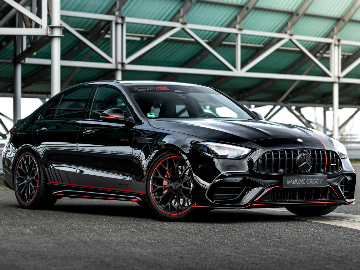 Стильный черный автомобиль Manhart CRE 700 2024 года