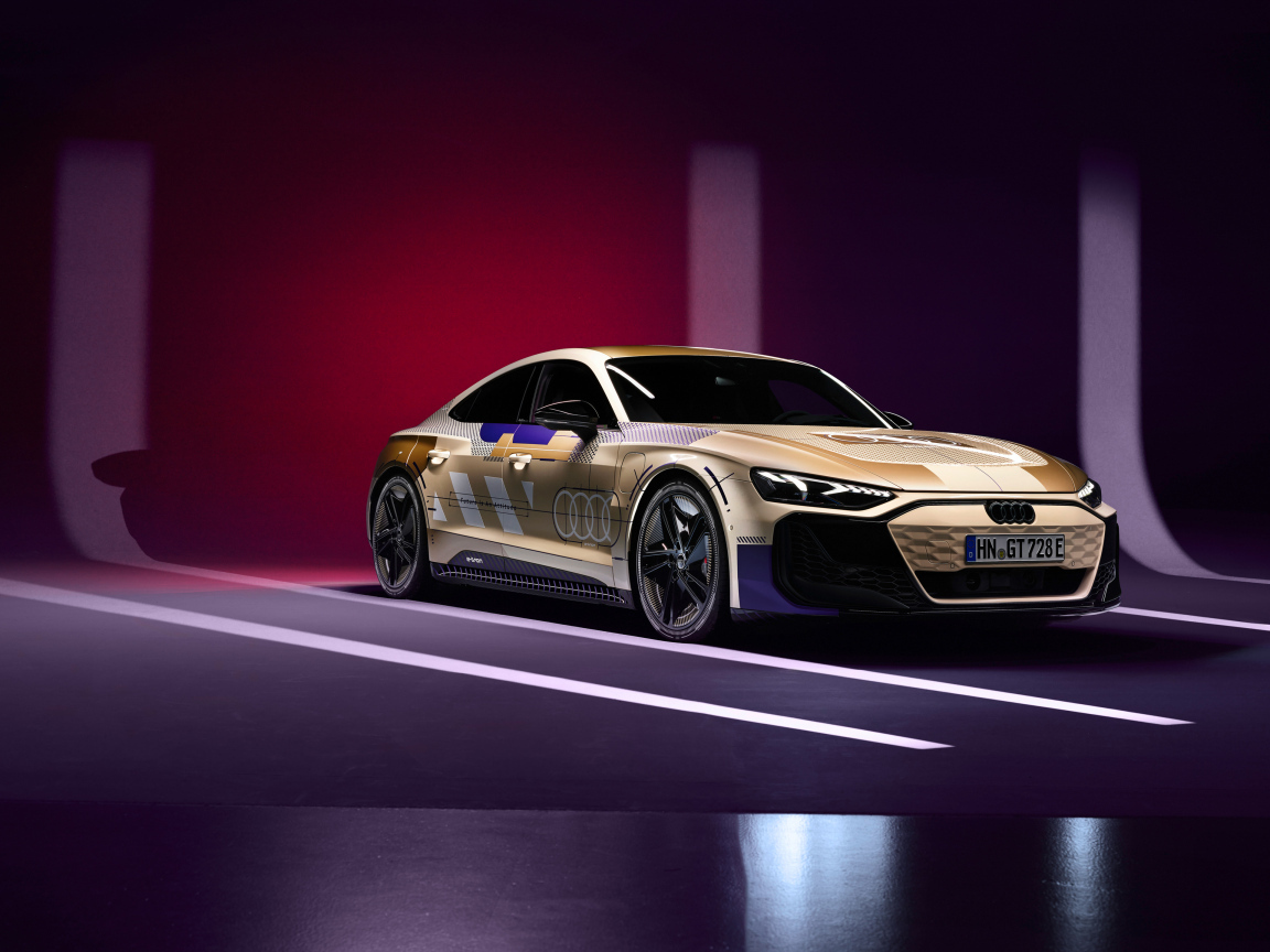 Автомобиль  Audi RS E-Tron GT Prototype