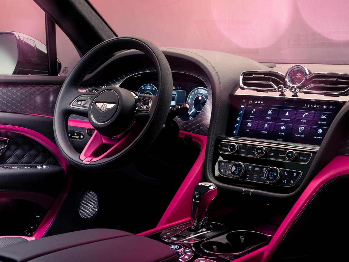 Салон автомобиля Bentley Bentayga V8 S Curated By Mulliner 2024 года