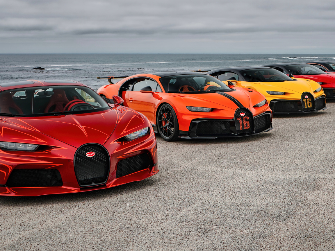 Автомобили Bugatti  у моря