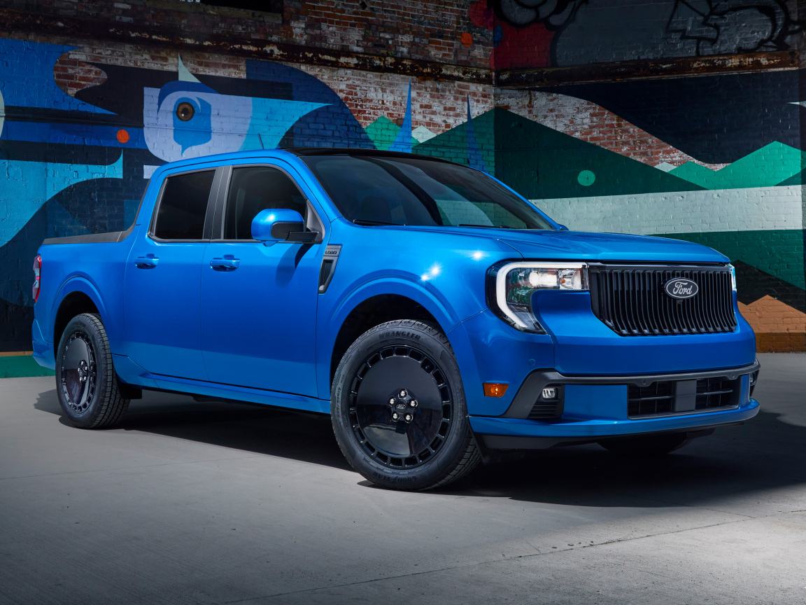 Синий Ford Maverick Lobo 2025 года вид сбоку
