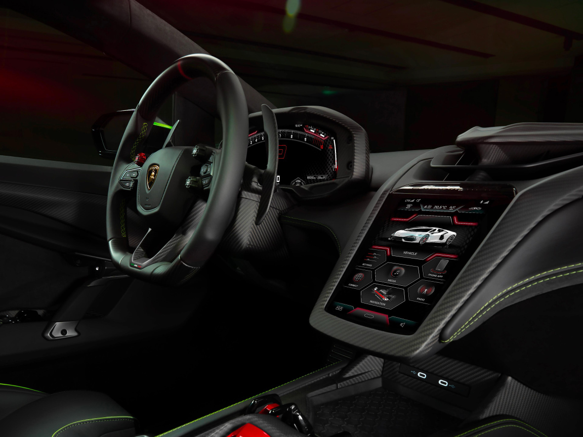 Черный салон автомобиля Lamborghini Revuelto At Lamborghini Arena 2024  года