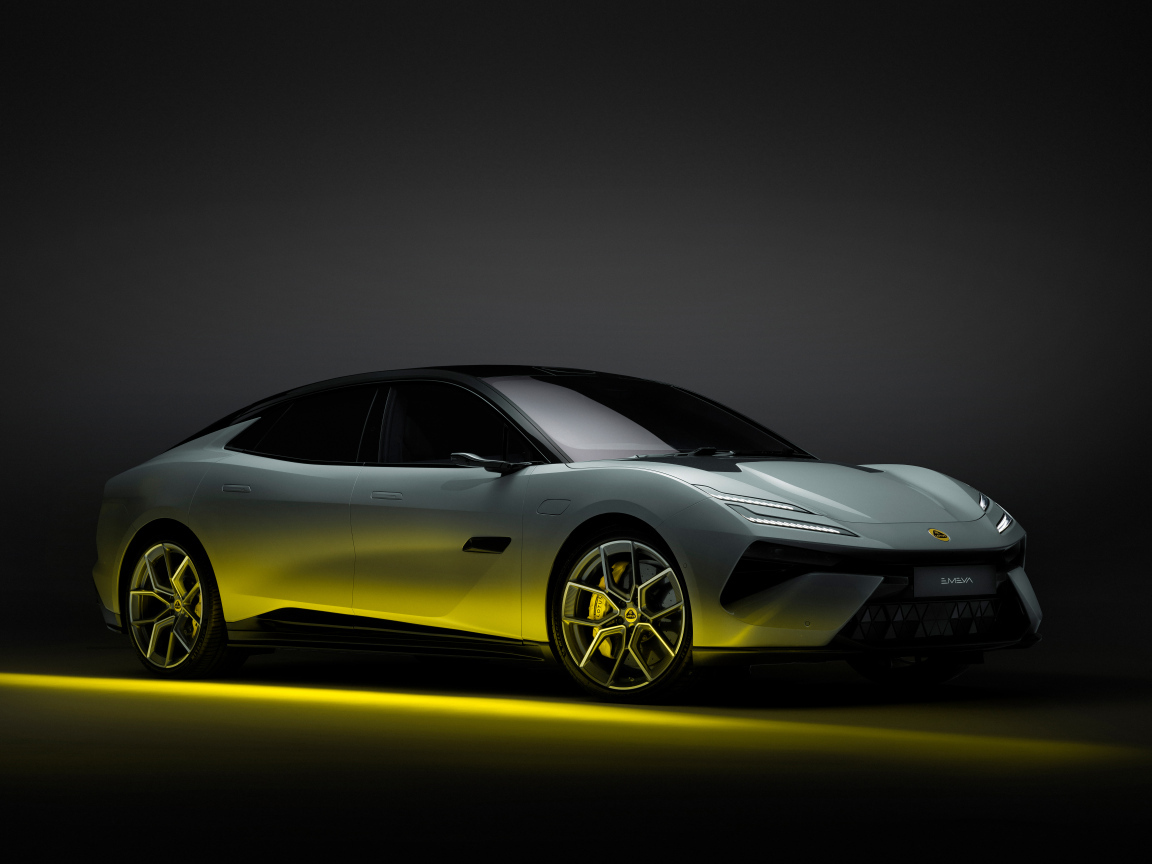 Быстрый новый автомобиль  Lotus Emeya 2024 года