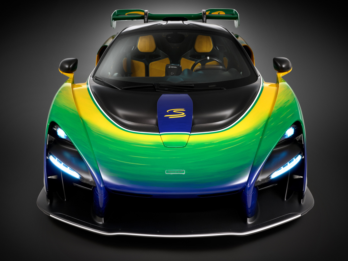 Вид спереди на автомобиль McLaren Senna Sempre 2024  года