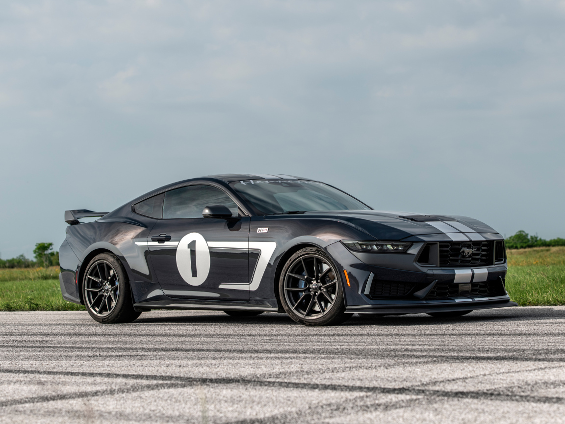 Спортивный автомобиль Hennessey H850 Mustang Dark Horse 2024