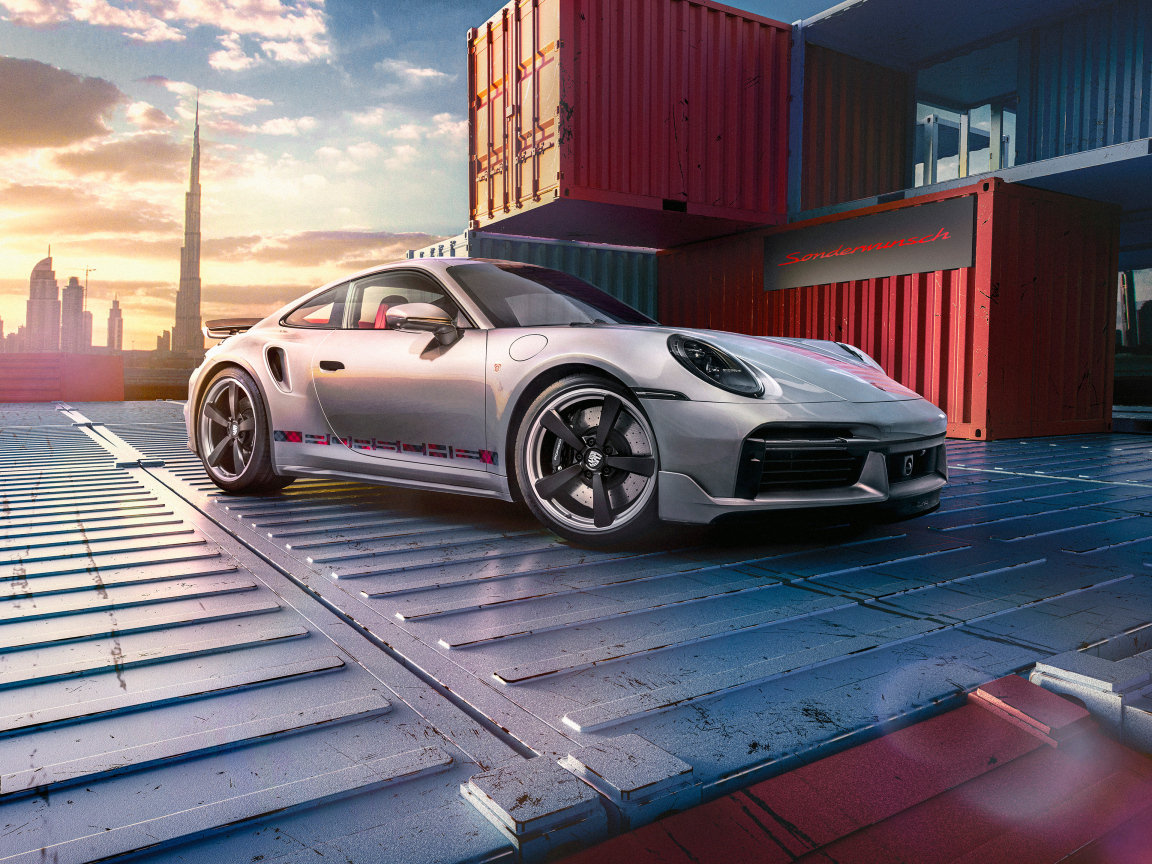 Быстрый серебристый Porsche 911 Turbo Remastered By Sonderwunsch