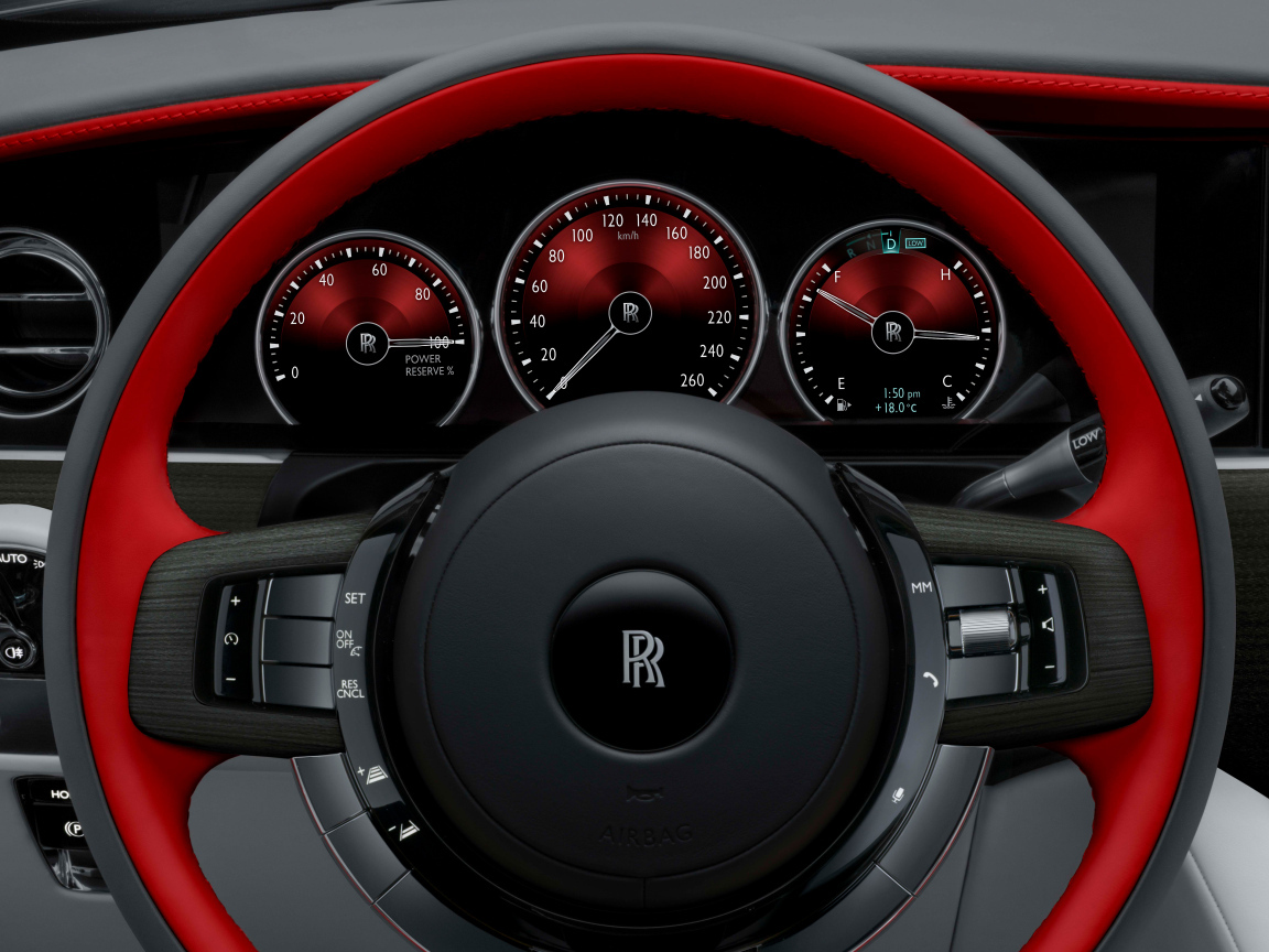 Большой кожаный руль автомобиля Rolls-Royce Ghost Prism