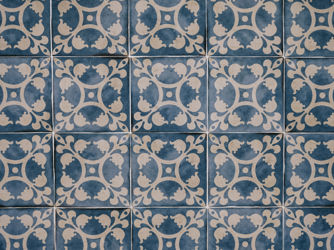 Красивая марокканская плитка на стене для фона