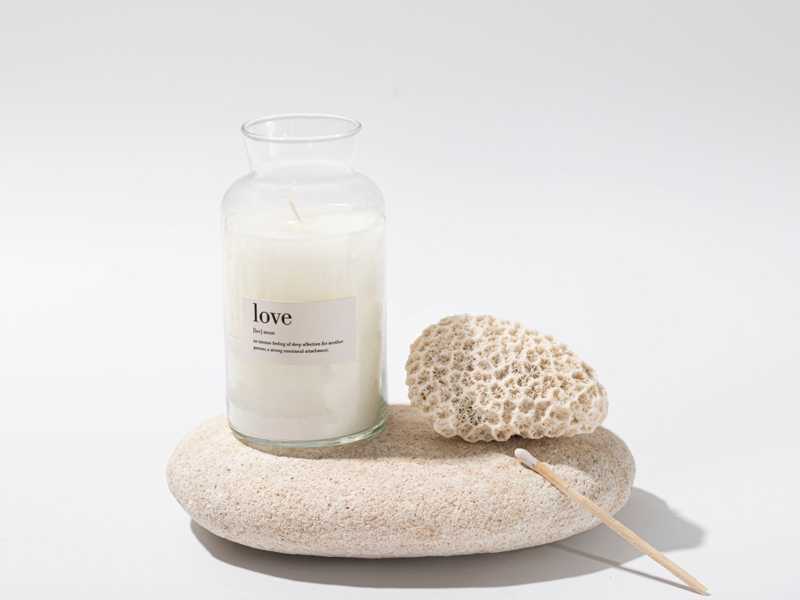 Камень, свеча и ароматическая палочка для СПА процедур