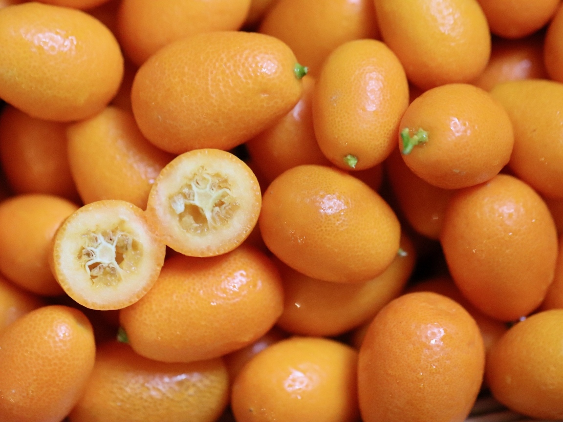 Оранжевые цитрусовые фрукты кумват