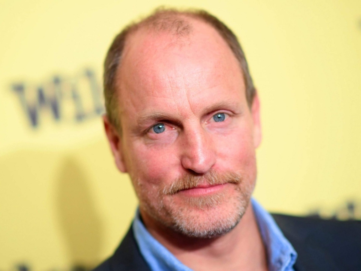 Актер Вуди Харрельсон крупным планом