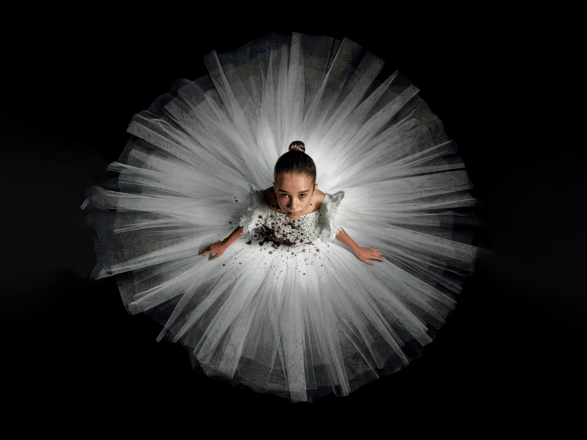 Постер фильма ужасов Эбигейл