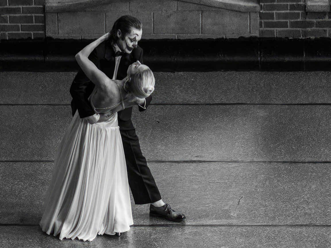 Леди Гага и Хоакин Феникс в фильме Джокер: Безумие на двоих