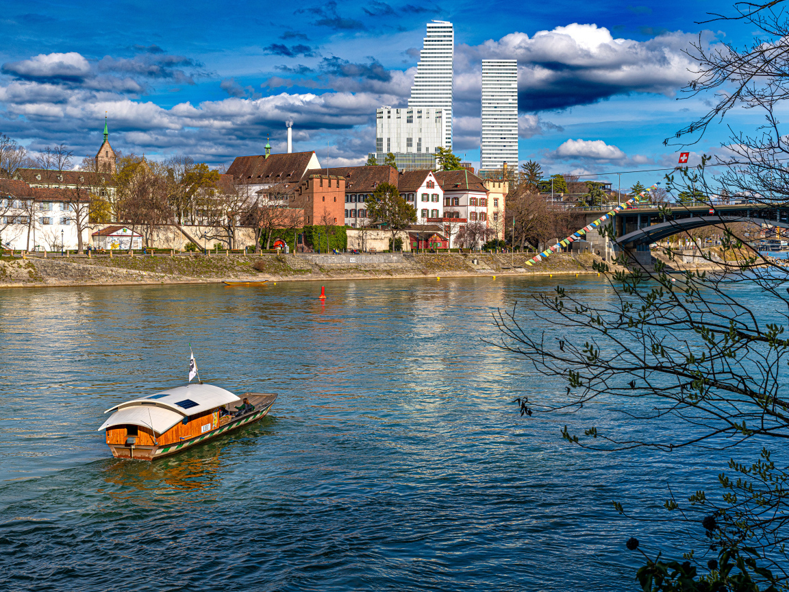 Красивый вид на город и реку, Швейцария