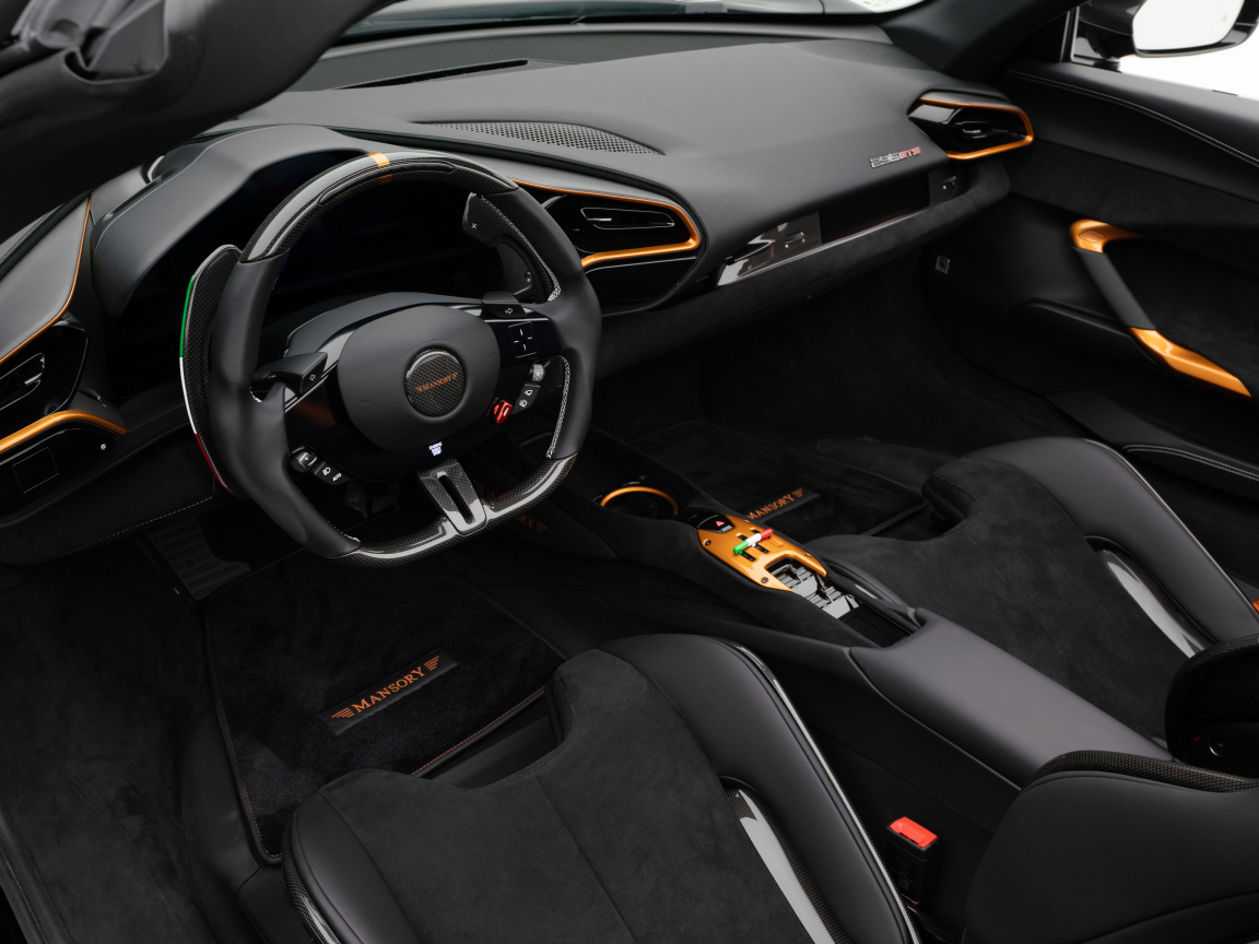 Черный кожаный салон автомобиля Ferrari 296 GTS Mansory Tempesta