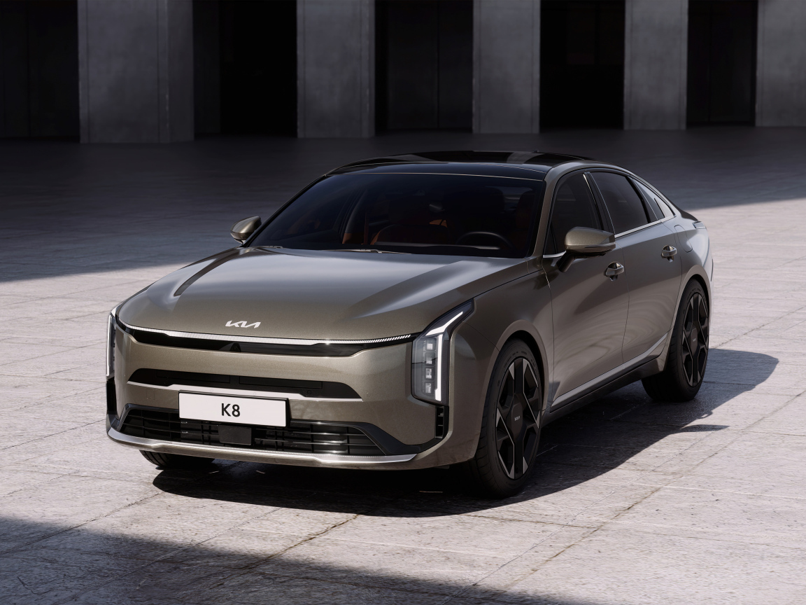 Автомобиль Kia K8 2024 года