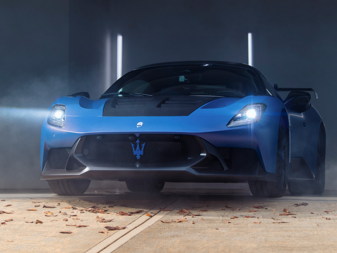 Автомобиль Maserati GT2 Stradale